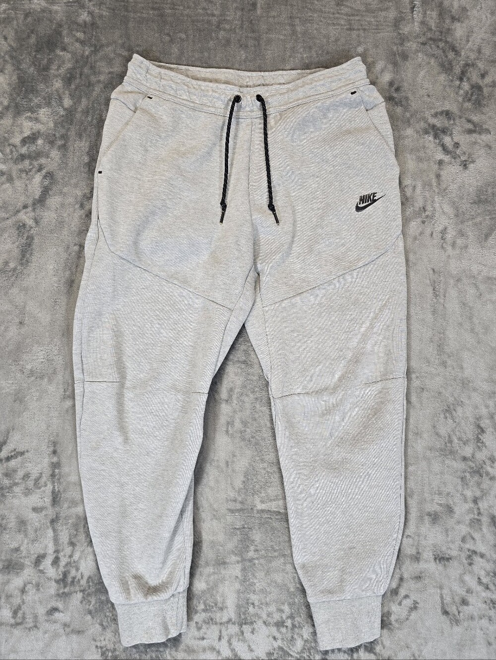 Nike Tech Jogging Pants Size Medium Joggers Gray